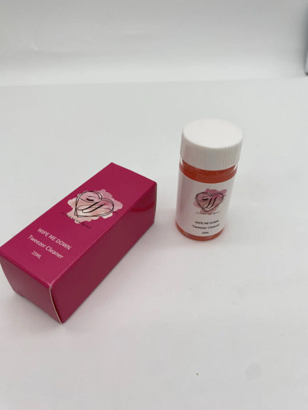 Wipe me down tweezer cleaner