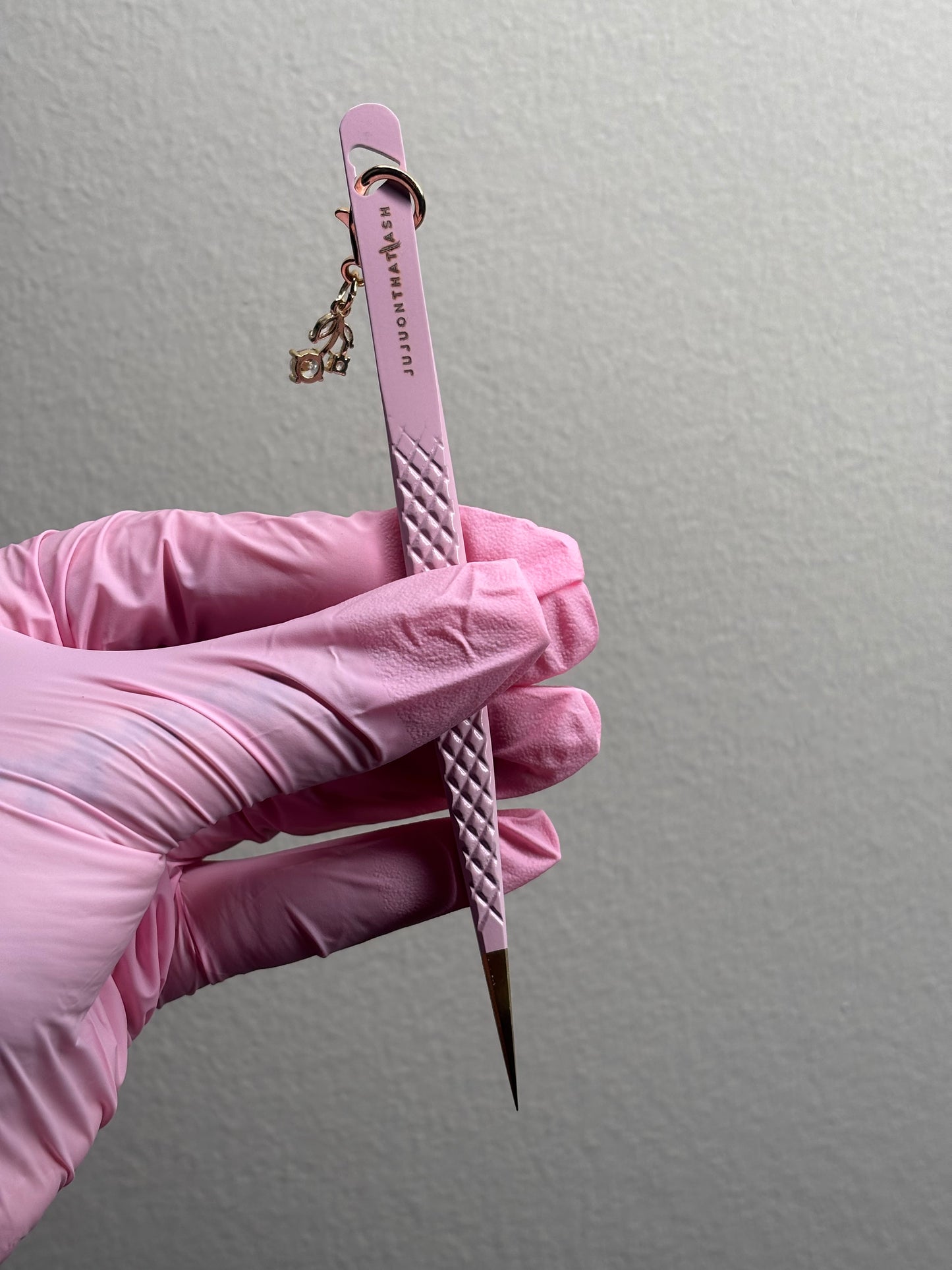 Fiber Tip Charm Tweezer