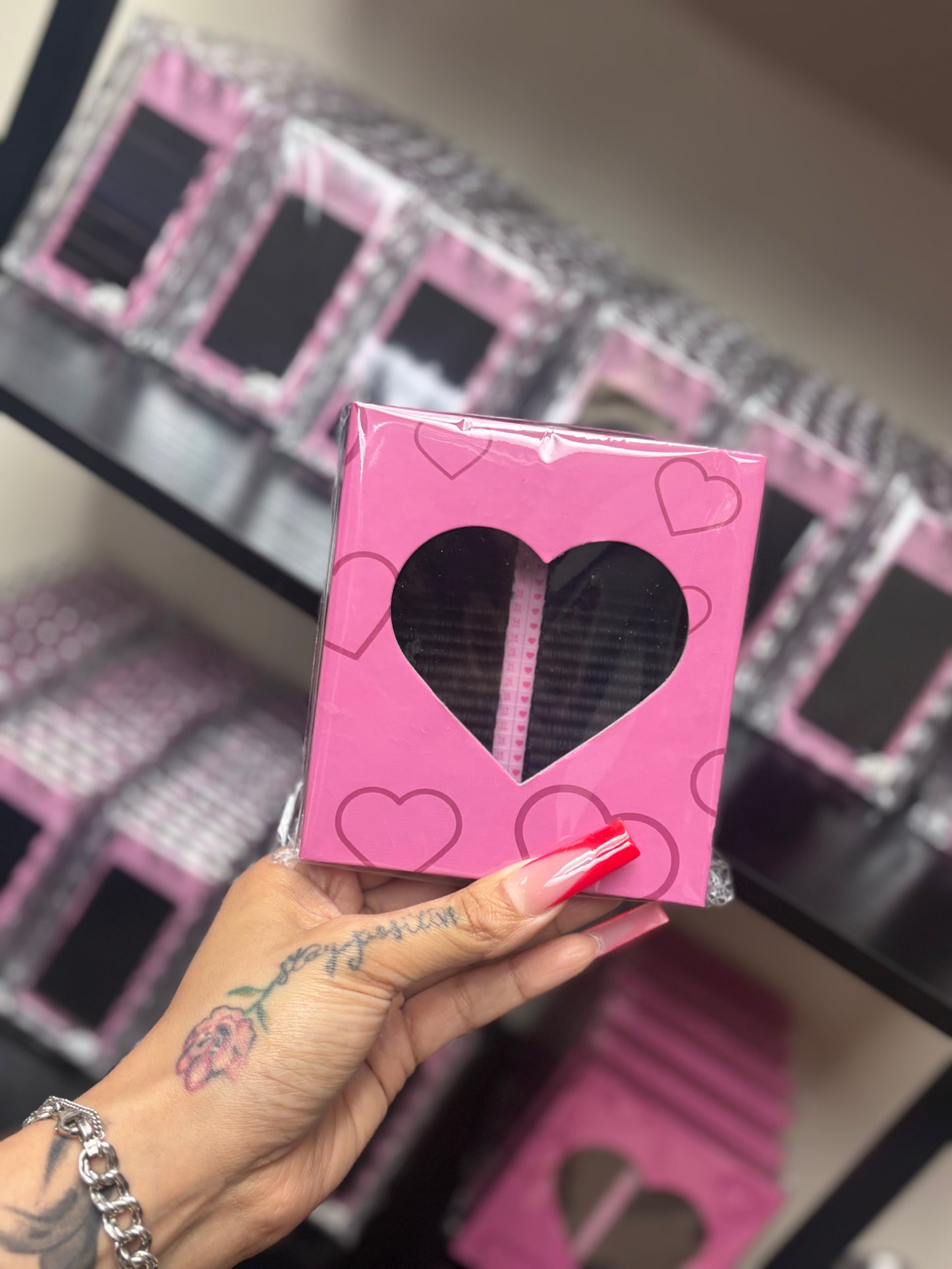40 row heart of hustler lash box