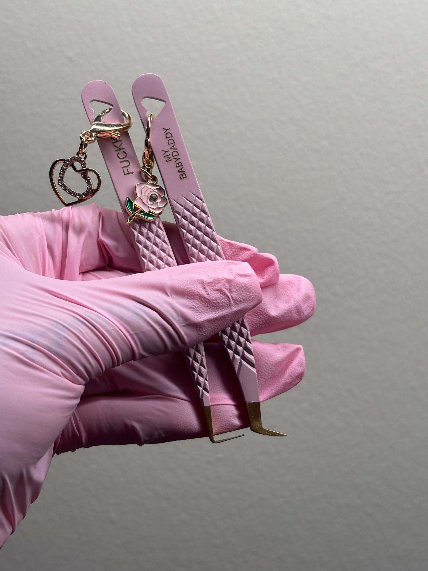 Fiber Tip Charm Tweezer