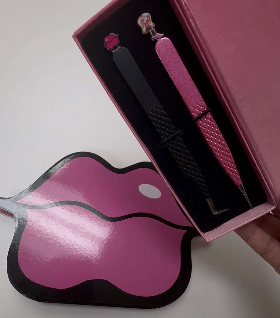 Brat lip cashmere box