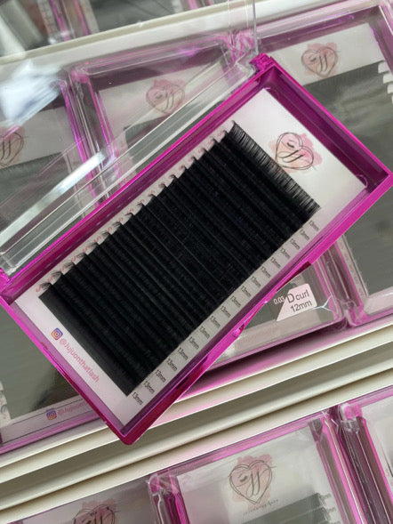 Jujuonthatlash cashmere tray